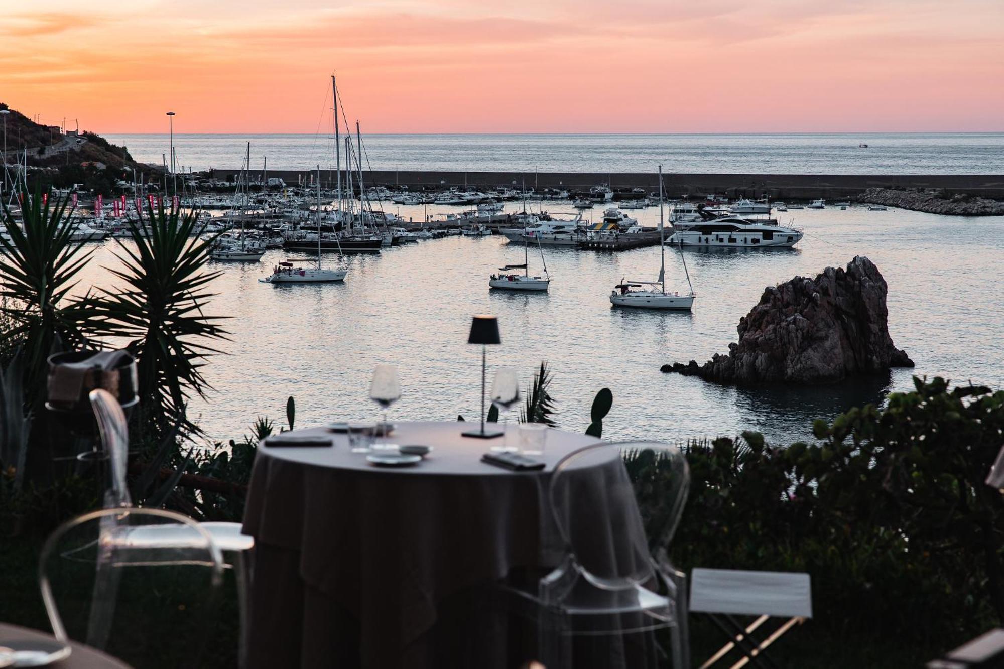 Hotel Le Calette Bay Cefalù Esterno foto